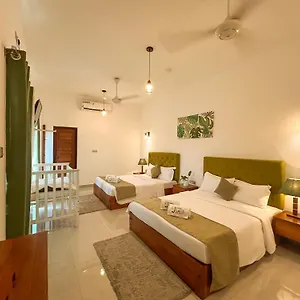 J Leaf By Blue Bird Negombo